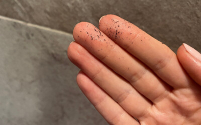 Tubing Mascara – the one that doesn’t smudge!